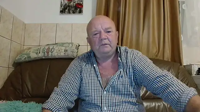 Snapshot of fullballs6 chatting on September 2025 02:13:02 AM fullballs6 online show from September 2025 02:13:02 AM