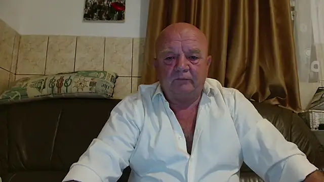 Snapshot of fullballs6 chatting on September 2025 12:36:02 AM fullballs6 online show from September 2025 12:36:02 AM