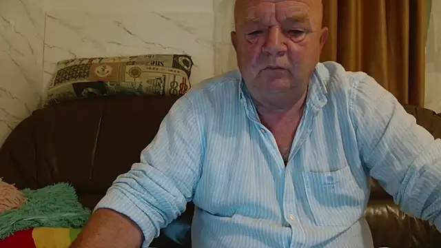 Snapshot of fullballs6 chatting on November 2025 03:06:01 AM fullballs6 online show from November 2025 03:06:01 AM