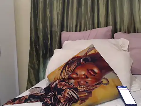 Foxybrownxx1 online show from September 2025 07:23:01 AM