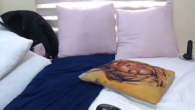 Snapshot of Foxybrownxx1 chatting on May 2026 10:53:02 AM Foxybrownxx1 online show from May 2026 10:53:02 AM