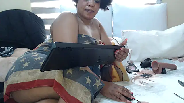 Snapshot of Foxybrownxx1 chatting on May 2026 08:23:01 AM Foxybrownxx1 online show from May 2026 08:23:01 AM