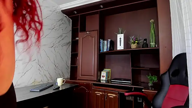 Snapshot of MirandaRossi chatting on October 2025 02:51:02 AM MirandaRossi online show from October 2025 02:51:02 AM