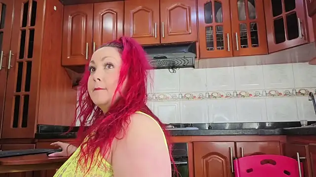 Snapshot of MirandaRossi chatting on May 2026 01:39:01 PM MirandaRossi online show from May 2026 01:39:01 PM