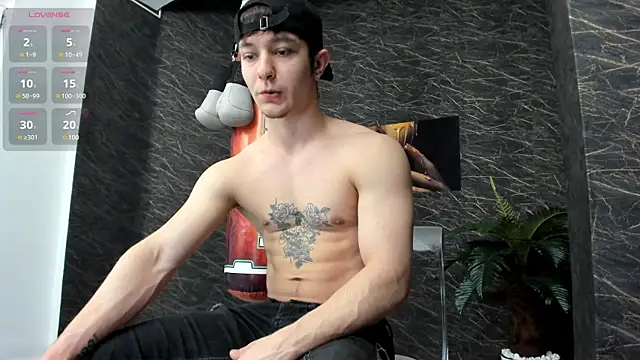 leonardsmith01 online show from January 2025 08:41:01 PM