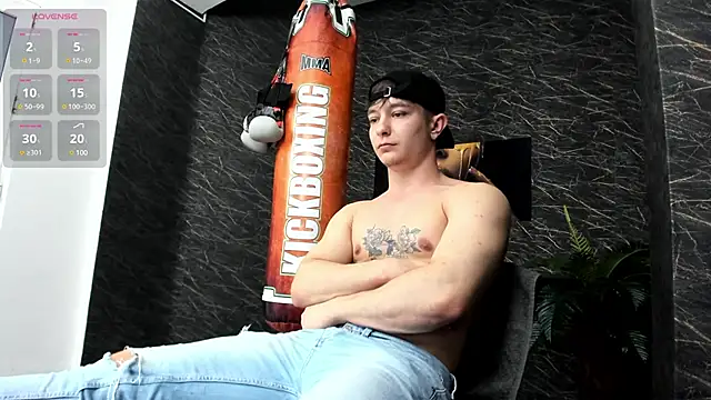 leonardsmith01 online show from January 2025 11:22:01 PM