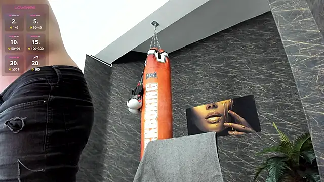 leonardsmith01 online show from February 2025 11:37:02 PM