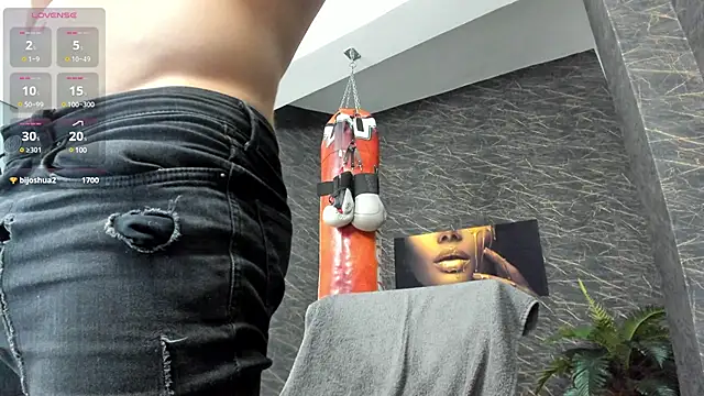 leonardsmith01 online show from February 2025 02:59:02 AM