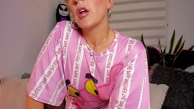 Sammykatt online show from October 2025 11:33:02 AM