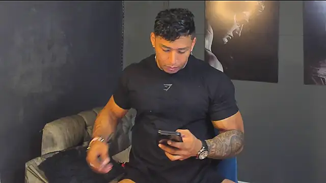 Snapshot of bradley_smith chatting on June 2026 07:53:02 AM bradley smith online show from June 2026 07:53:02 AM