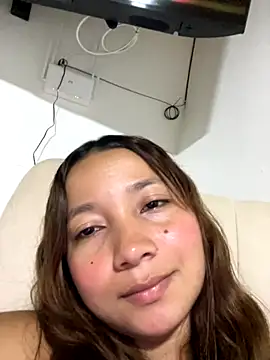 queen angelique online show from November 2025 01:28:01 AM