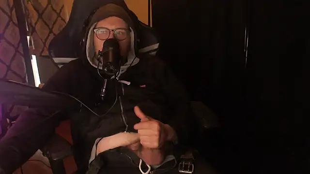 chicostick413 online show from March 2026 04:46:02 PM