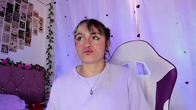 GilaKat online show from February 2025 11:38:02 AM