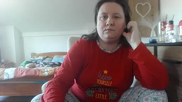 Snapshot of ReifeVenna chatting on February 2025 07:15:01 AM ReifeVenna online show from February 2025 07:15:01 AM