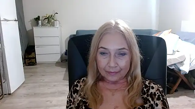 sofia xkiss online show from January 2025 02:46:02 PM