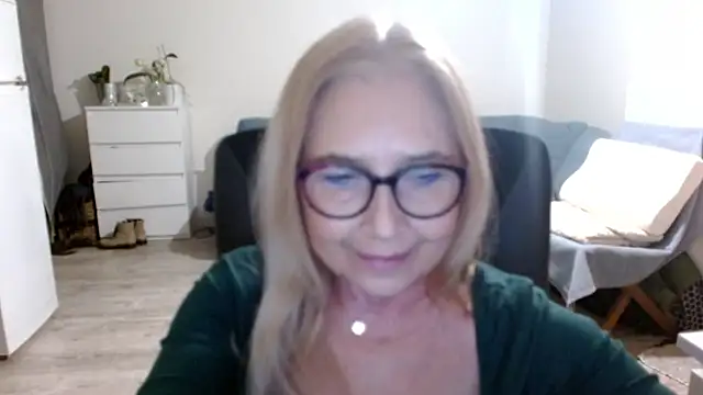 sofia xkiss online show from January 2025 05:46:01 PM