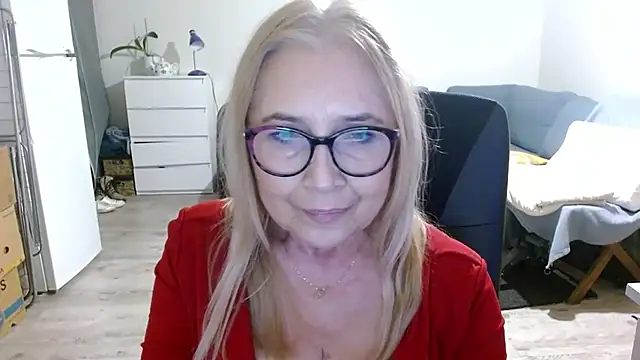 sofia xkiss online show from February 2025 05:56:02 PM