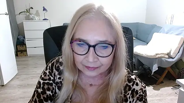 sofia xkiss online show from February 2025 06:49:02 PM