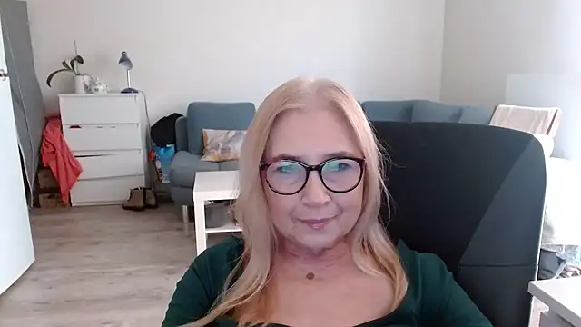 sofia xkiss online show from February 2025 07:47:02 AM