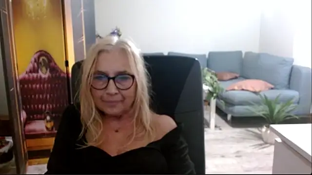 sofia xkiss online show from September 2025 02:30:02 PM