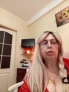 SusieNoreen online show from October 2025 12:22:01 AM