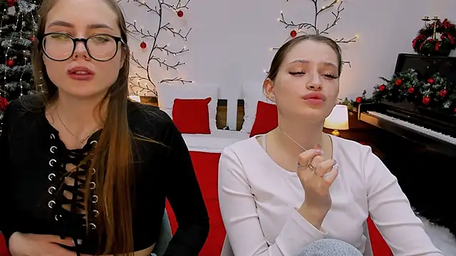 queenofjoyy online show from December 2024 04:04:02 PM