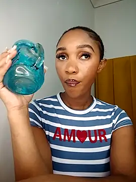 Shria107 online show from September 2025 12:11:02 AM