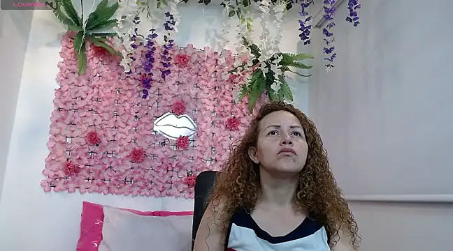 BLONDE SEXYHOT online show from February 2025 11:54:02 PM