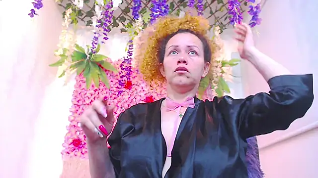 BLONDE SEXYHOT online show from November 2025 11:07:02 PM