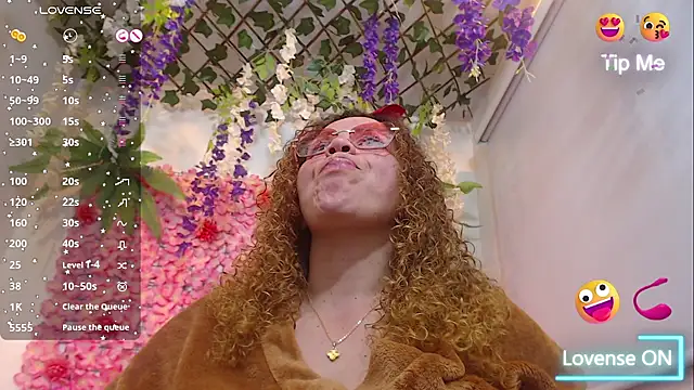 BLONDE SEXYHOT online show from January 2026 12:35:01 AM