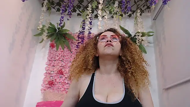 BLONDE SEXYHOT online show from April 2026 12:44:02 PM