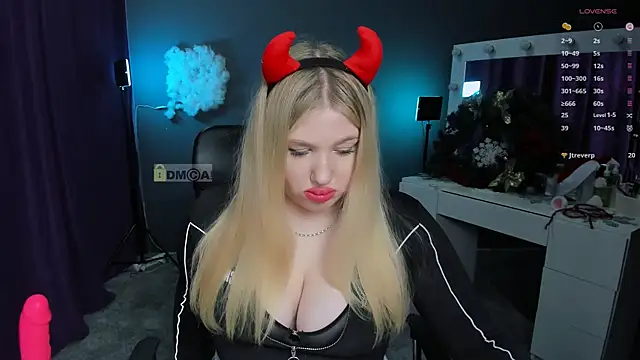 juli kisss online show from January 2025 10:34:01 PM