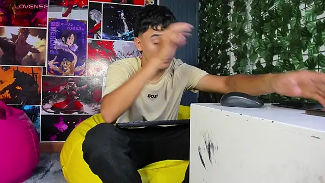 Snapshot of Austin_Cardieff chatting on February 2025 07:38:01 PM Austin Cardieff online show from February 2025 07:38:01 PM