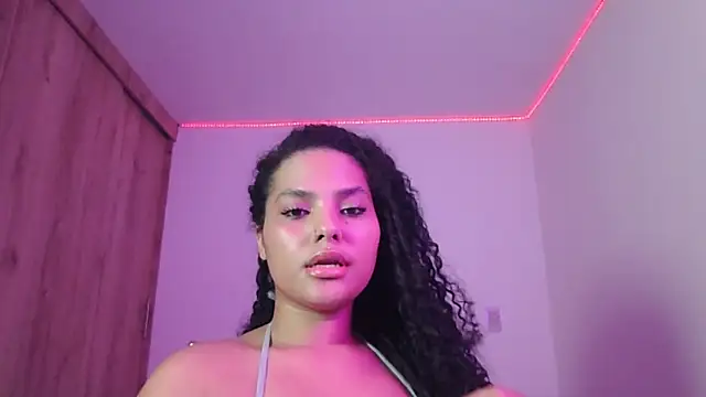 Snapshot of abril_ricci chatting on September 2025 04:17:02 AM abril ricci online show from September 2025 04:17:02 AM