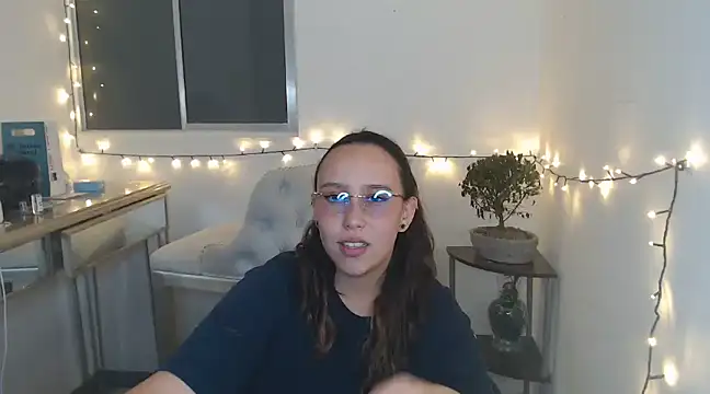 Skarlet Adams28 online show from January 2025 09:47:02 PM