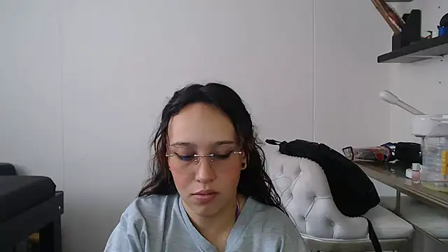 Skarlet Adams28 online show from February 2025 02:26:02 PM