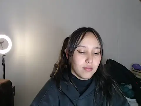 Skarlet Adams28 online show from March 2025 02:10:01 AM