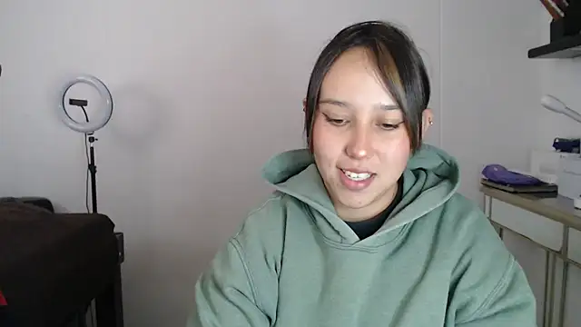 Skarlet Adams28 online show from March 2025 05:59:02 PM