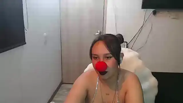 Skarlet Adams28 online show from October 2025 10:11:02 PM