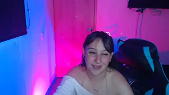 Skarlet Adams28 online show from March 2026 10:00:02 PM