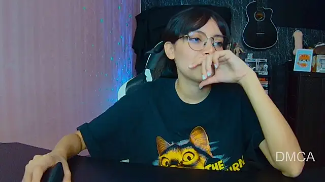 Snapshot of Drea_Foox chatting on October 2025 02:53:01 AM Drea Foox online show from October 2025 02:53:01 AM