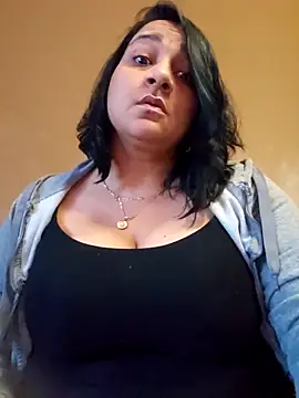 paulinaDiaz1 online show from October 2025 05:32:01 PM