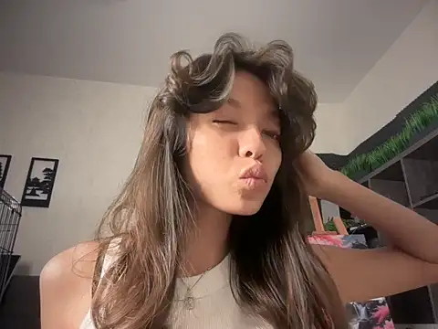 Snapshot of DesiredHoney chatting on September 2025 05:51:02 PM DesiredHoney online show from September 2025 05:51:02 PM