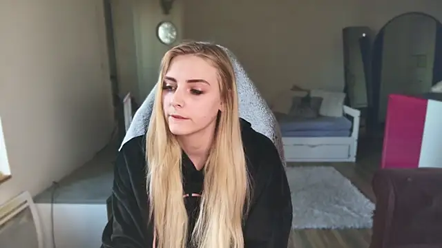 ce leste   online show from February 2025 04:22:01 PM