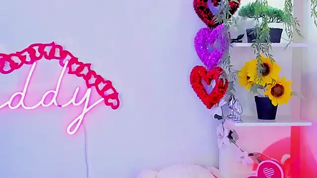 MaddyParisi online show from February 2025 12:14:02 PM