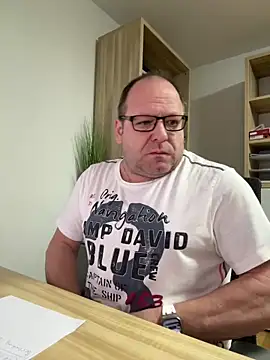 coupleLatinaLovers online show from January 2025 05:30:01 AM