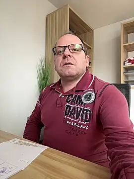 coupleLatinaLovers online show from February 2025 11:49:02 AM