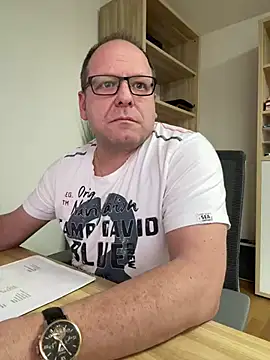 coupleLatinaLovers online show from February 2025 11:54:01 AM