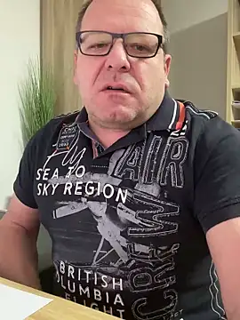 coupleLatinaLovers online show from February 2025 05:46:02 AM