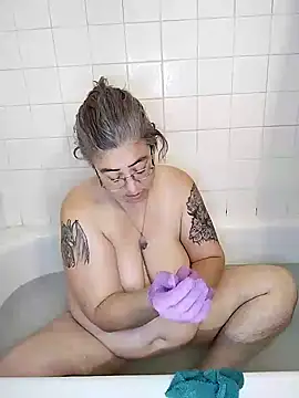 Snapshot of GraceHenderson chatting on January 2025 06:51:01 PM GraceHenderson online show from January 2025 06:51:01 PM